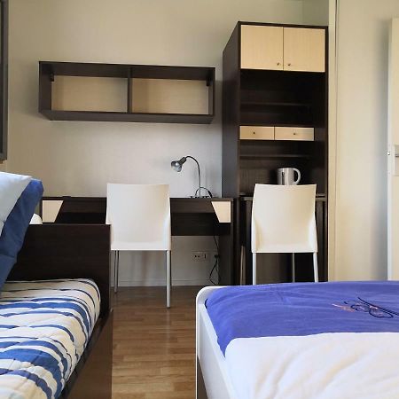 Studio lumineux 10 min à La Défense Rueil-Malmaison Extérieur photo
