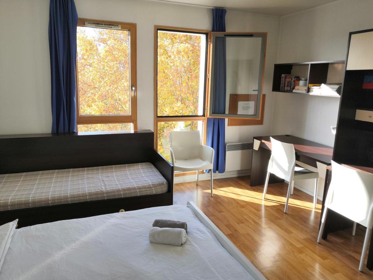 Studio lumineux 10 min à La Défense Rueil-Malmaison Extérieur photo