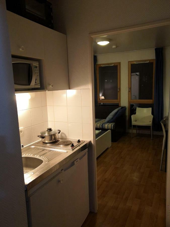 Studio lumineux 10 min à La Défense Rueil-Malmaison Extérieur photo