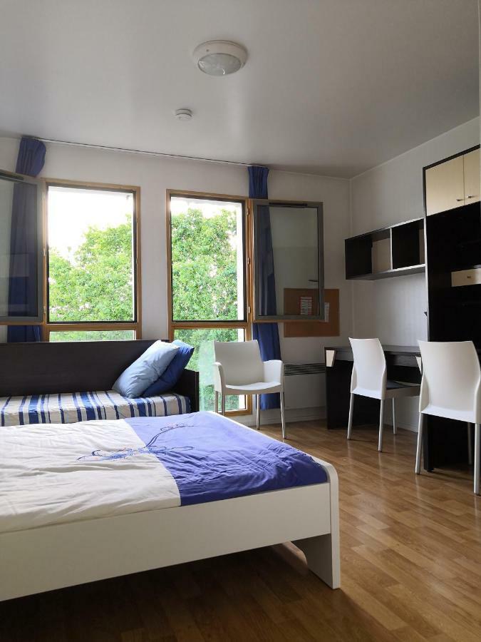 Studio lumineux 10 min à La Défense Rueil-Malmaison Extérieur photo
